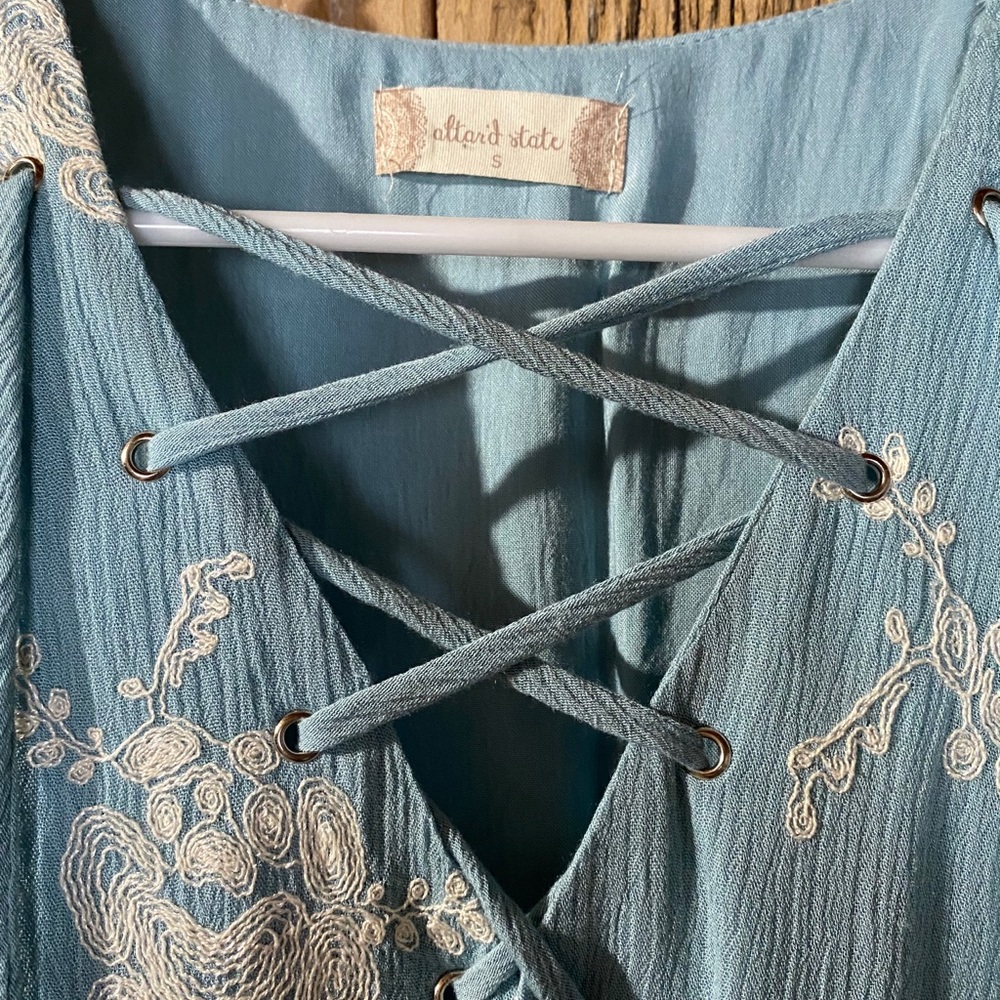 Dress - Picture 3 of 4